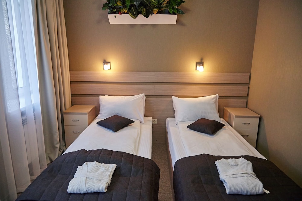 Standard Twin Room photo 2