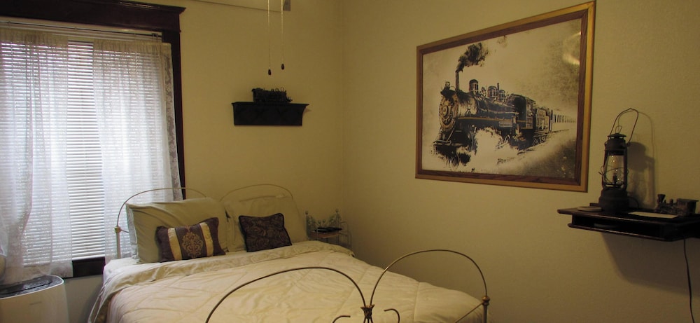 Basic Single Room