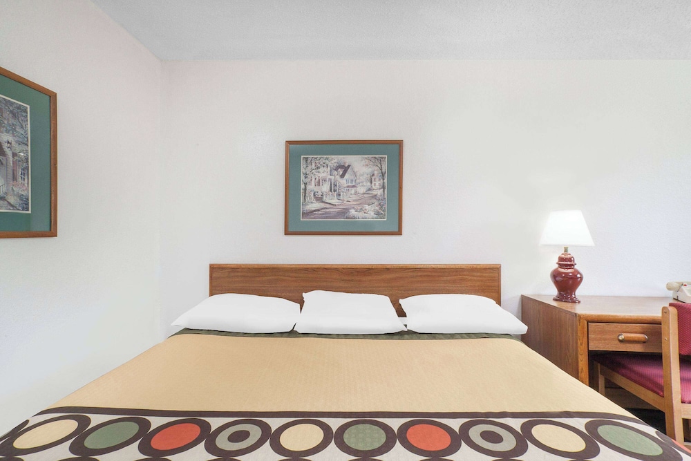 Room, 1 King Bed, Non Smoking photo 1