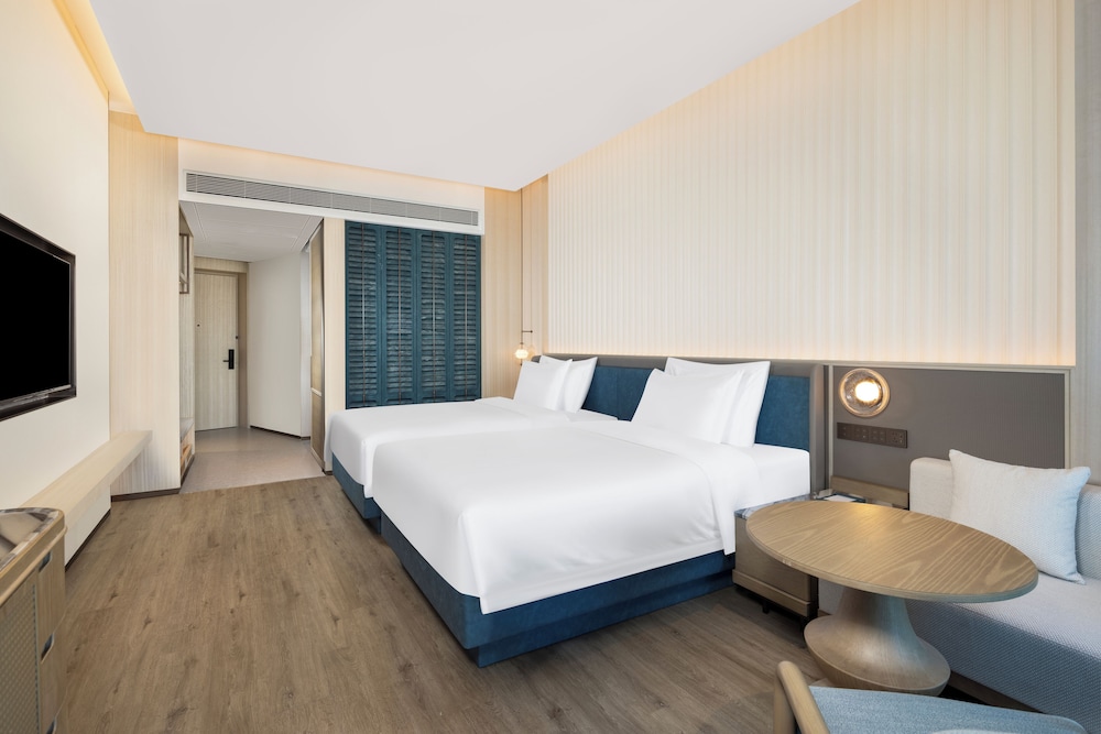 Deluxe Sea View Twin Room