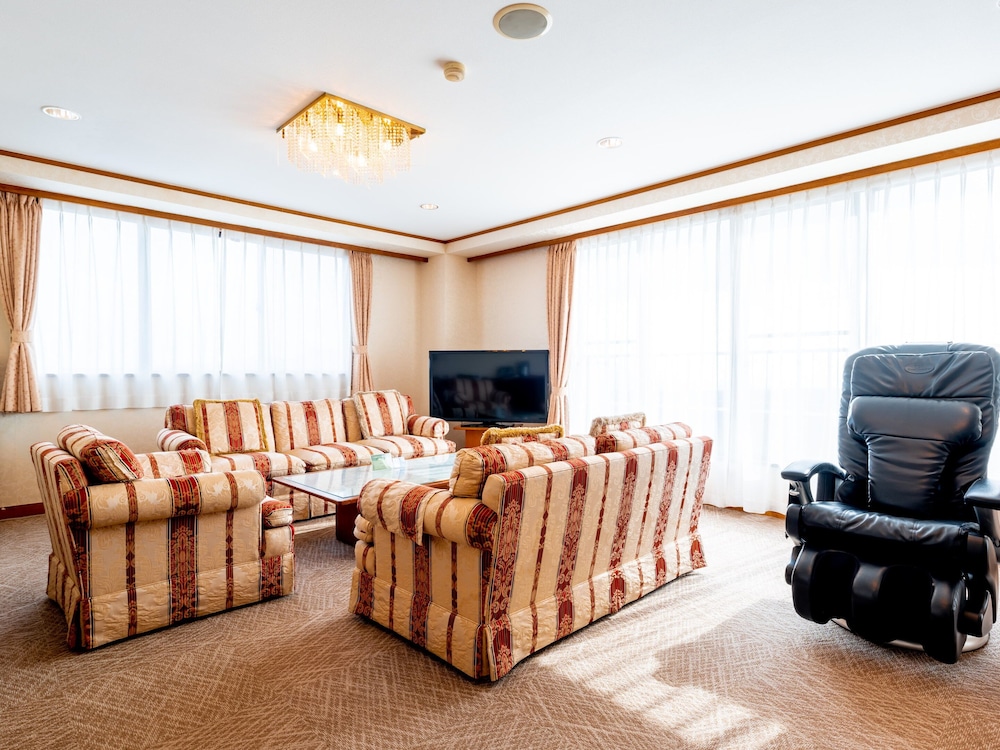 Suite, Non Smoking, Mountain View photo 2