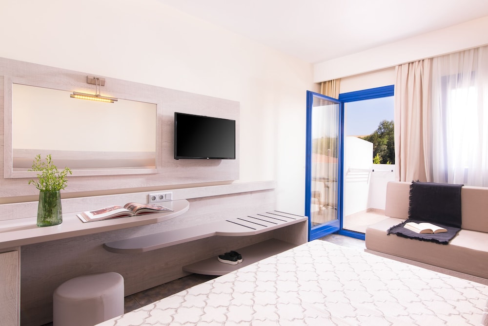 Superior Double or Twin Room, Garden View photo 1