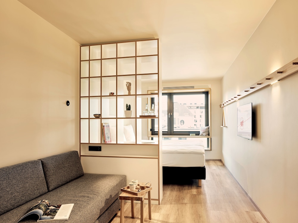 Compact Suite