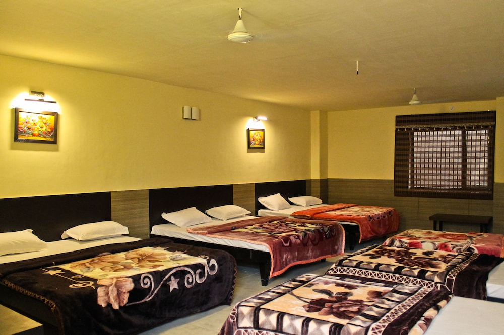 Family Suite, 1 King Bed, Refrigerator, Resort View photo 2