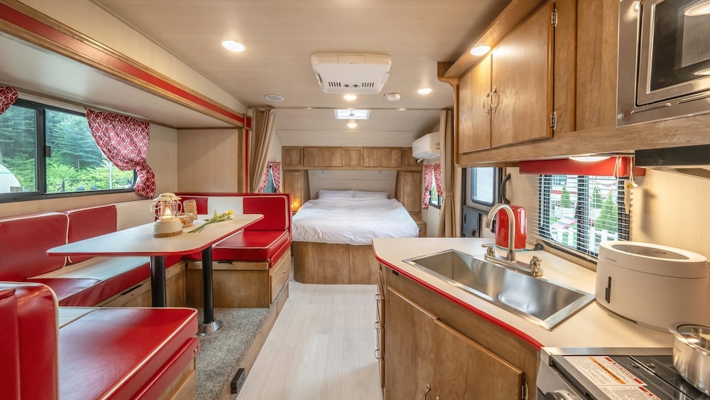 Basic Room, 1 Bedroom (Caravan USA 9) - Photo 1