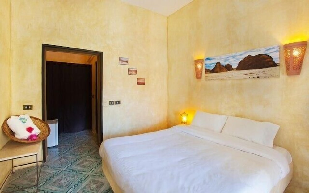 Basic Double or Twin Room, Mountain View - Photo 3