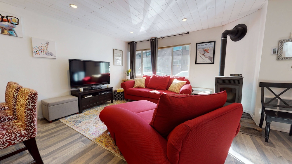 Condo, Multiple Beds, Fireplace, Mountain View (Sierra Manors)