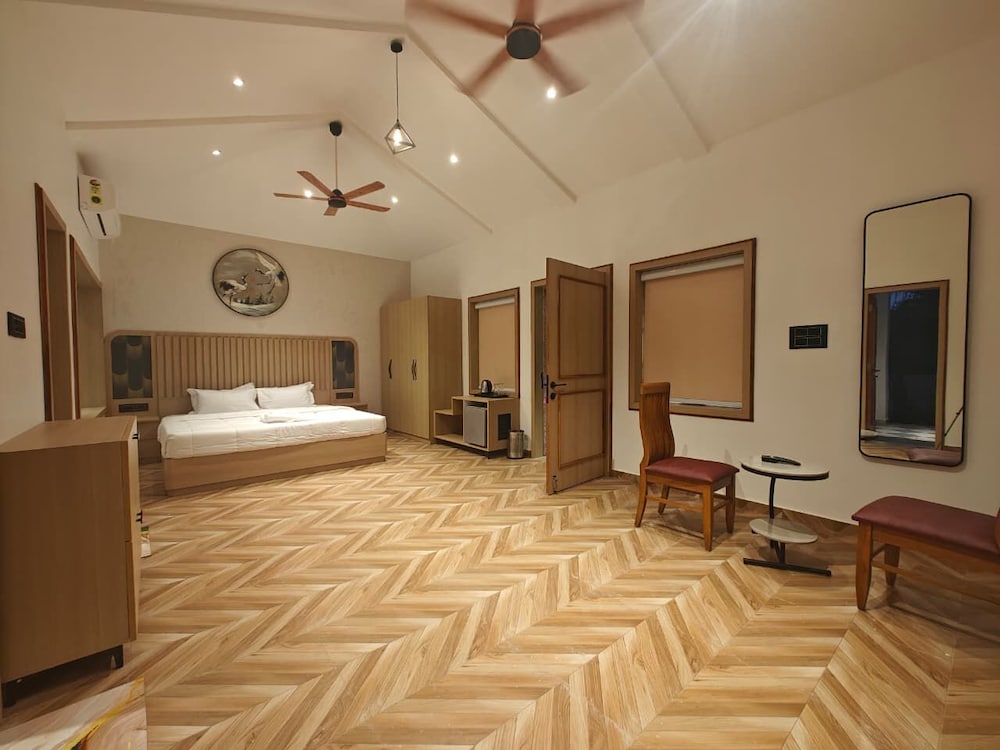 Deluxe Room, Balcony photo 1