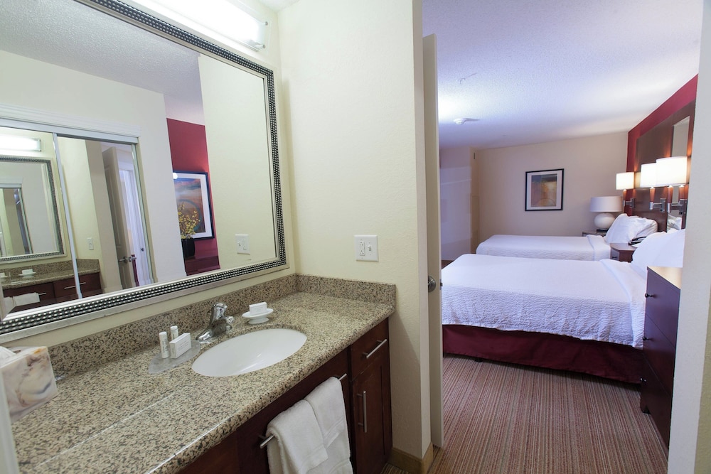 Suite, 1 Bedroom photo 2