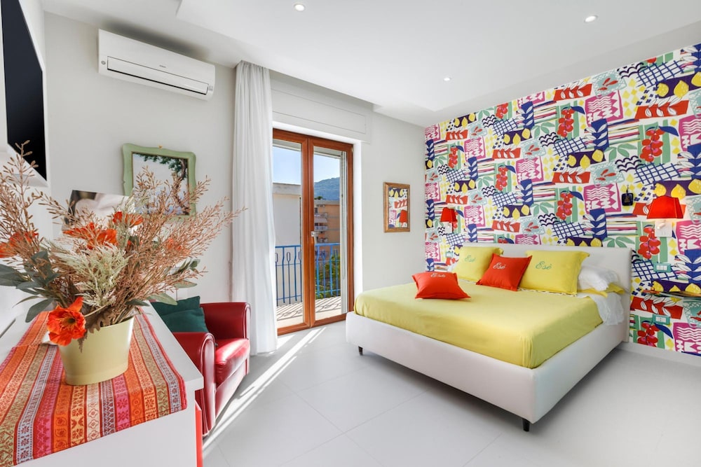 Apartment, Smoking