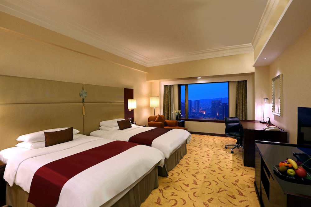 Superior Room, 1 King Bed - Photo 3