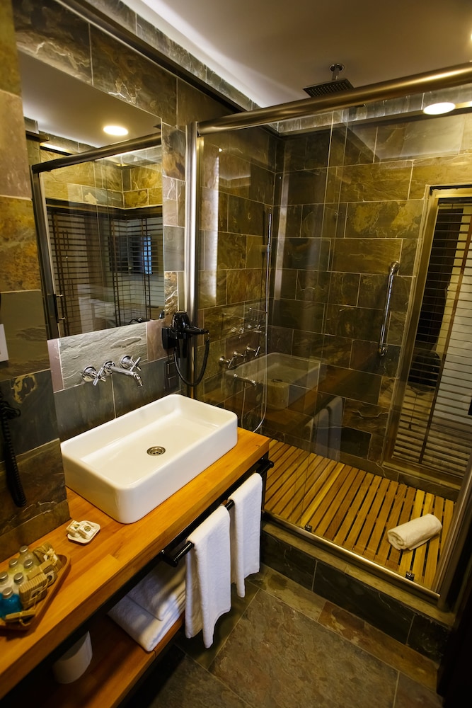 Deluxe Room, Balcony, Sea View photo 2