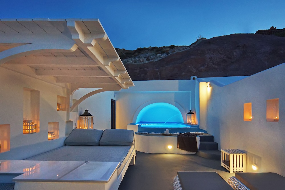 Cave Pool Suite,Indoor Spa Bath, Private Cave Pool, Sea View - Photo 7
