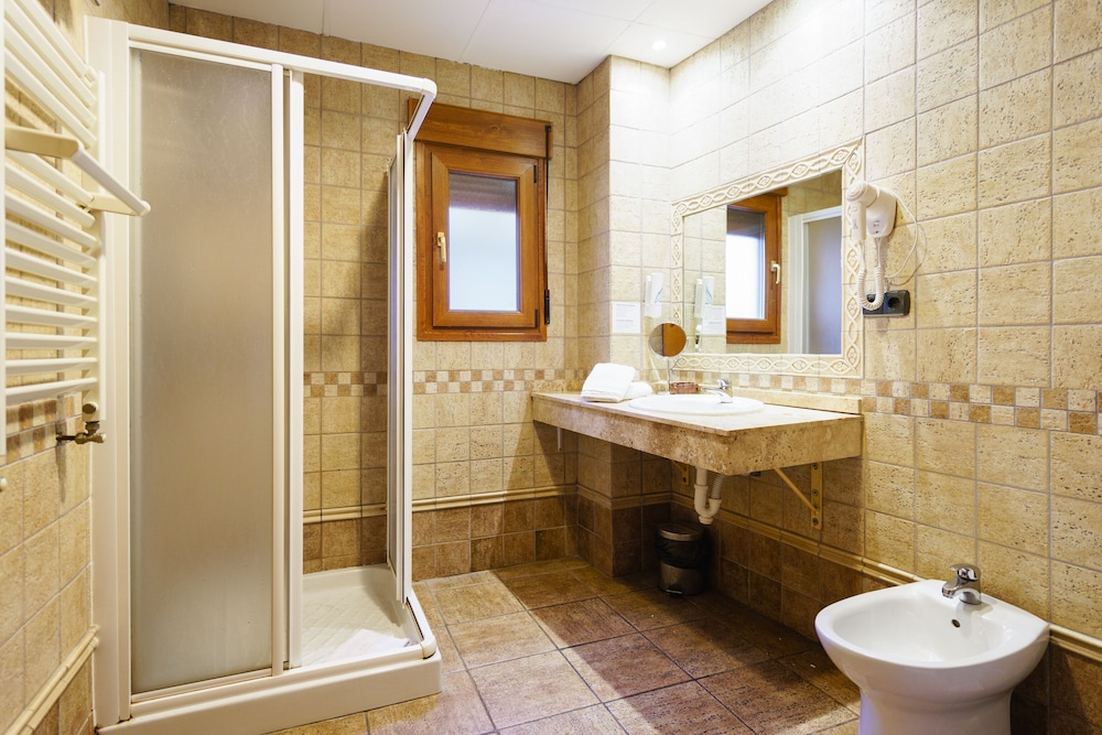 Triple Room - Photo 5