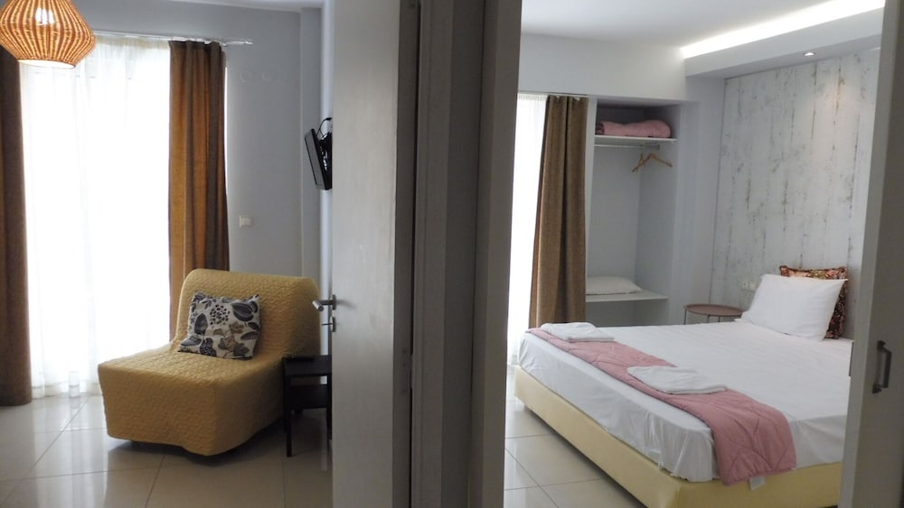 Family Apartment photo 2
