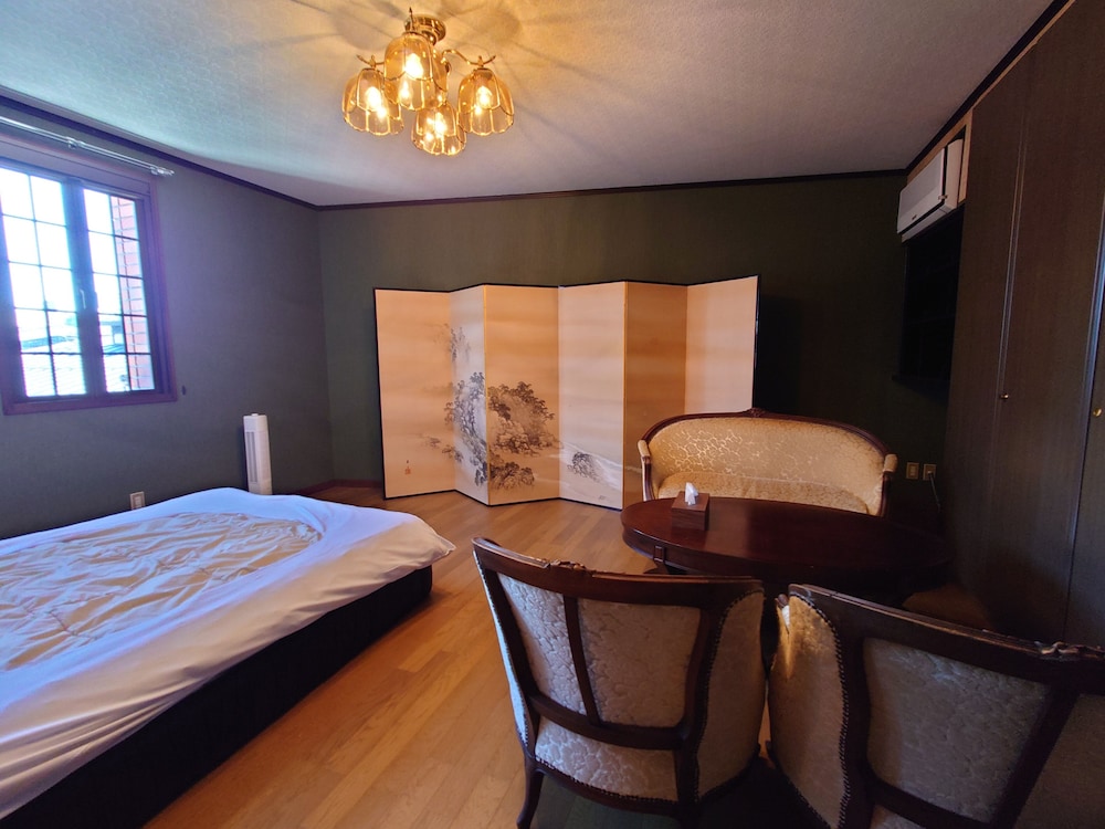 House, 2 Bedrooms, Non Smoking, Kitchenette photo 3