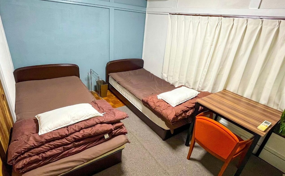 Basic Twin Room photo 1