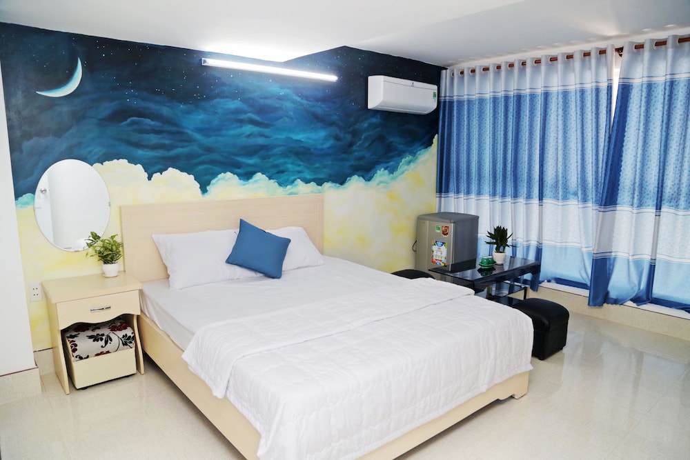 Standard Room, 1 Queen Bed photo 1