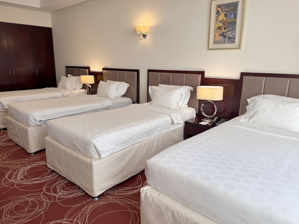 Standard Quadruple Room - Photo 6