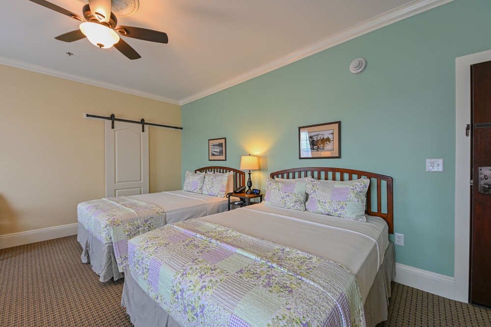 Traditional Room, 2 Queen Beds