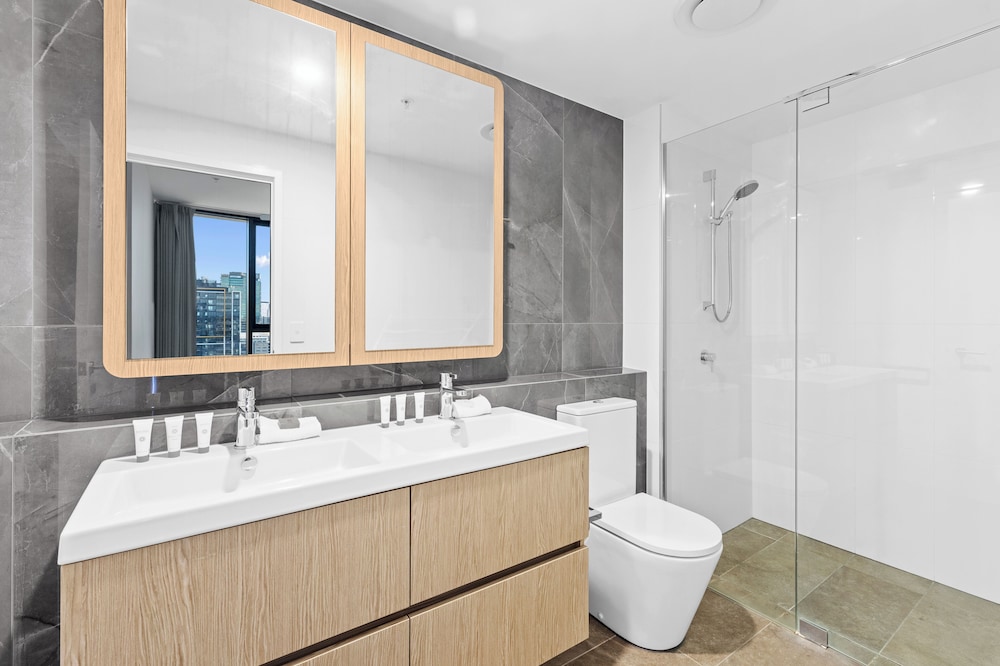 Executive Apartment, 3 Bedrooms - Photo 2