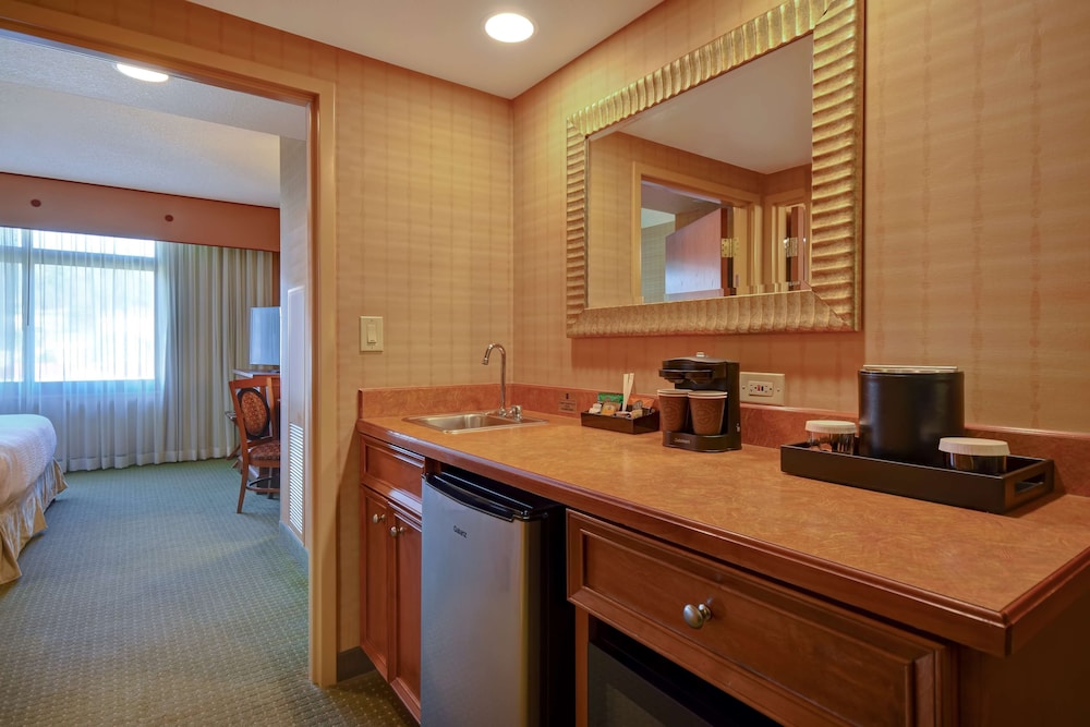 Suite, Non-Smoking, Accessible - Photo 5