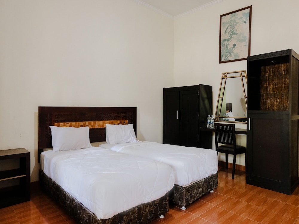 Deluxe Twin Room - Photo 15