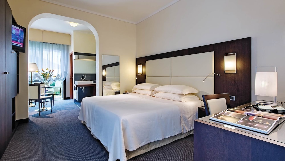 Superior Double or Twin Room photo 1