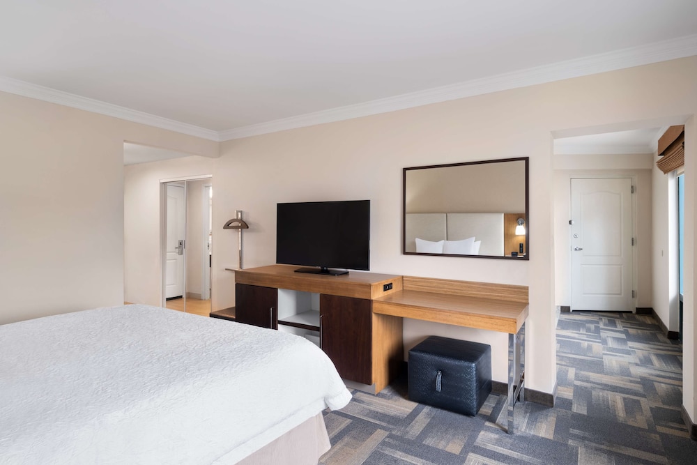 Executive Room, 1 King Bed, Non Smoking, Kitchen