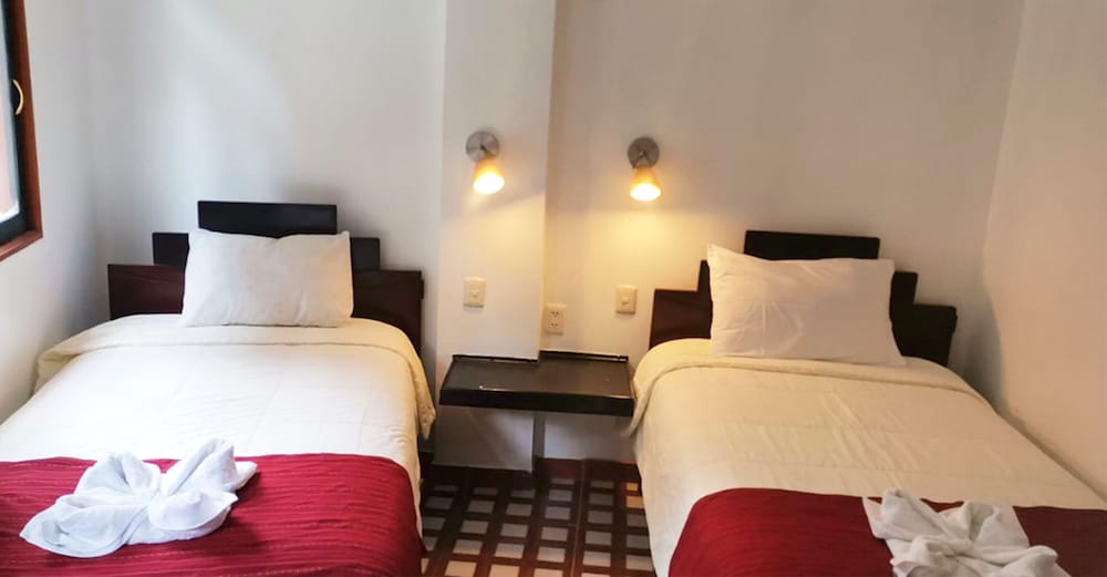 Standard Twin Room photo 3