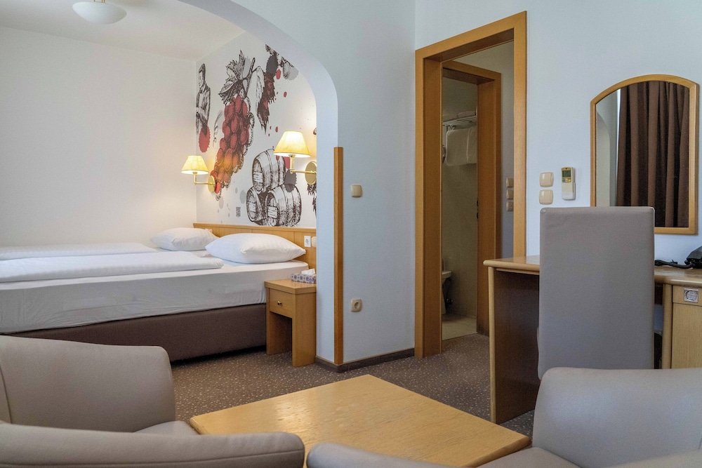 Comfort Double or Twin Room - Photo 1