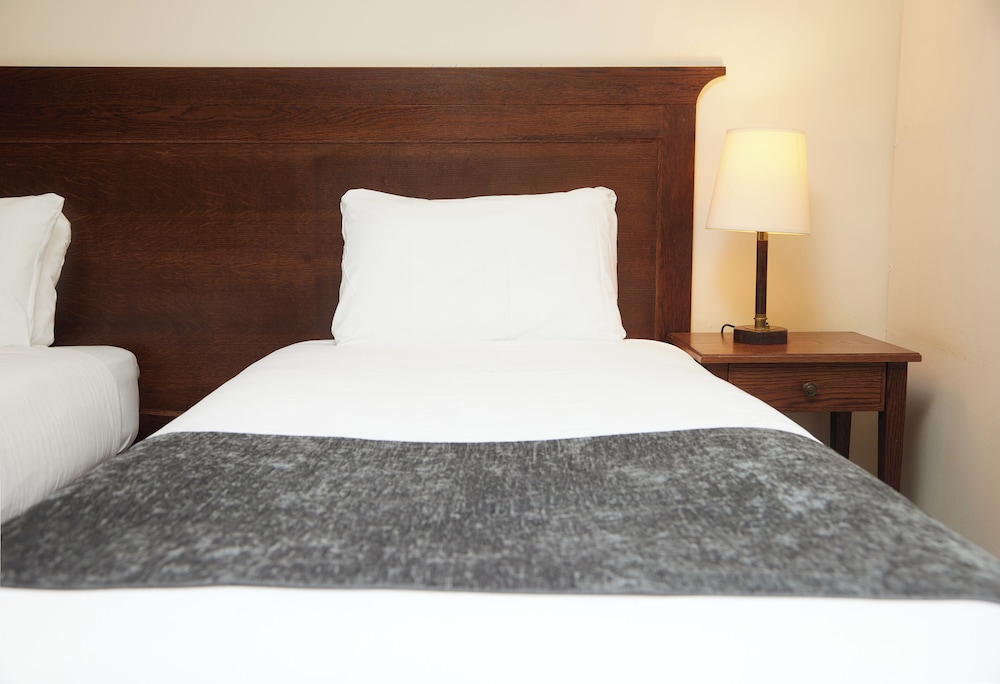 Twin Room - Photo 3