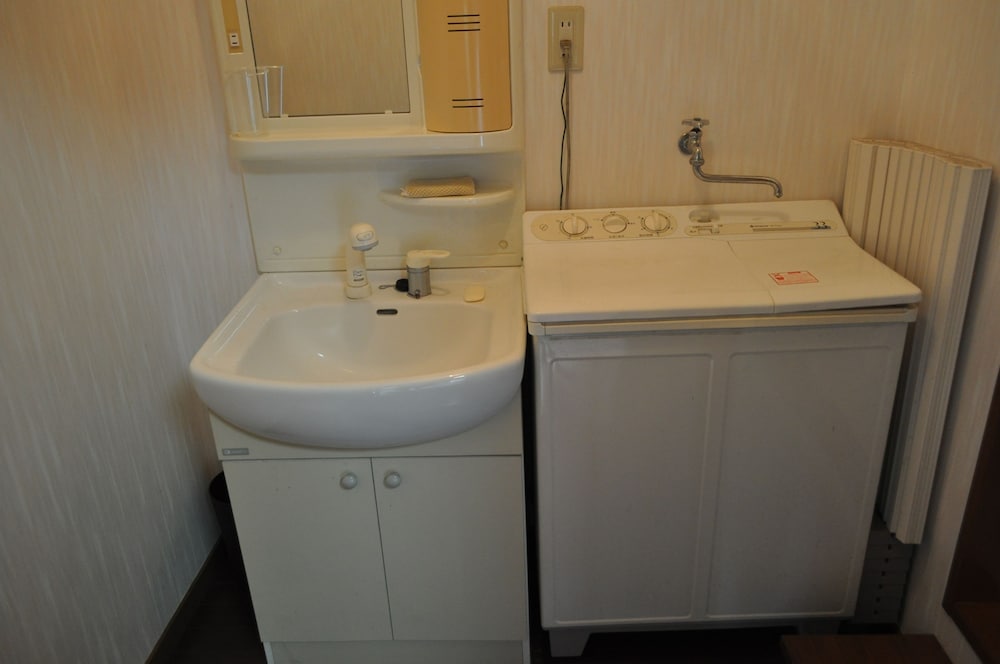 Japanese Style Quadruple Room photo 3