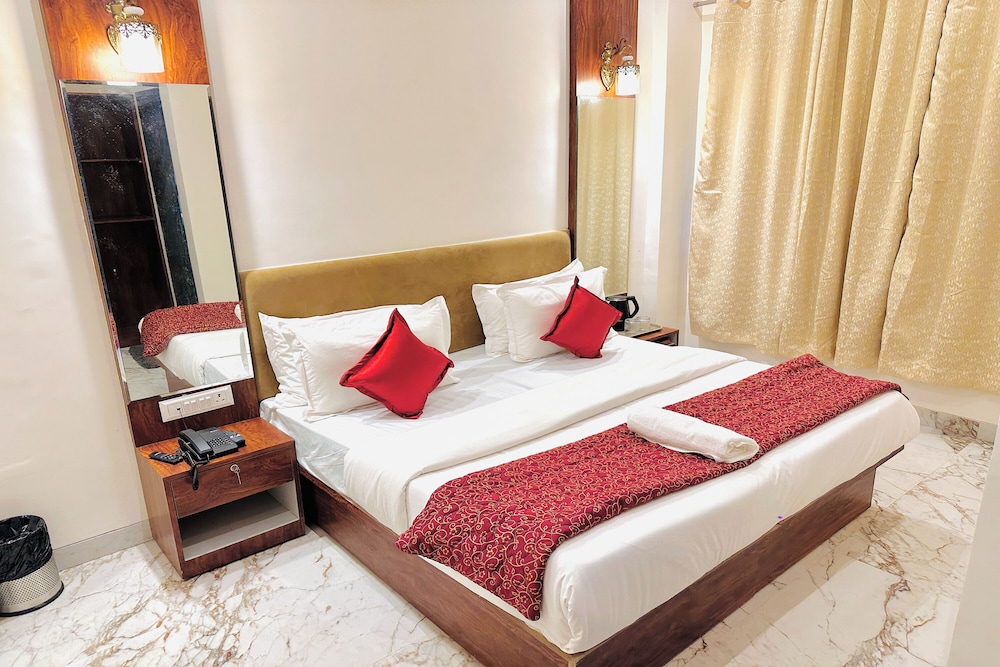 Deluxe Room - Photo 1