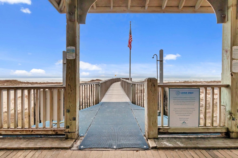 Spacious 3BR Resort Condo Steps From Gulf Beach, Foto 9