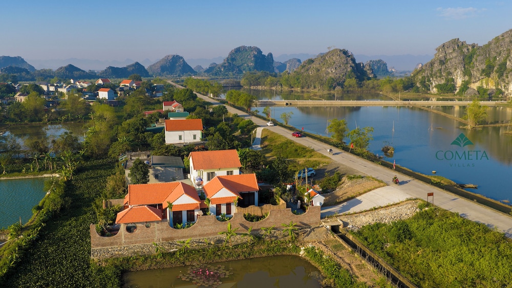 Luxury Villa, Canal View photo 1