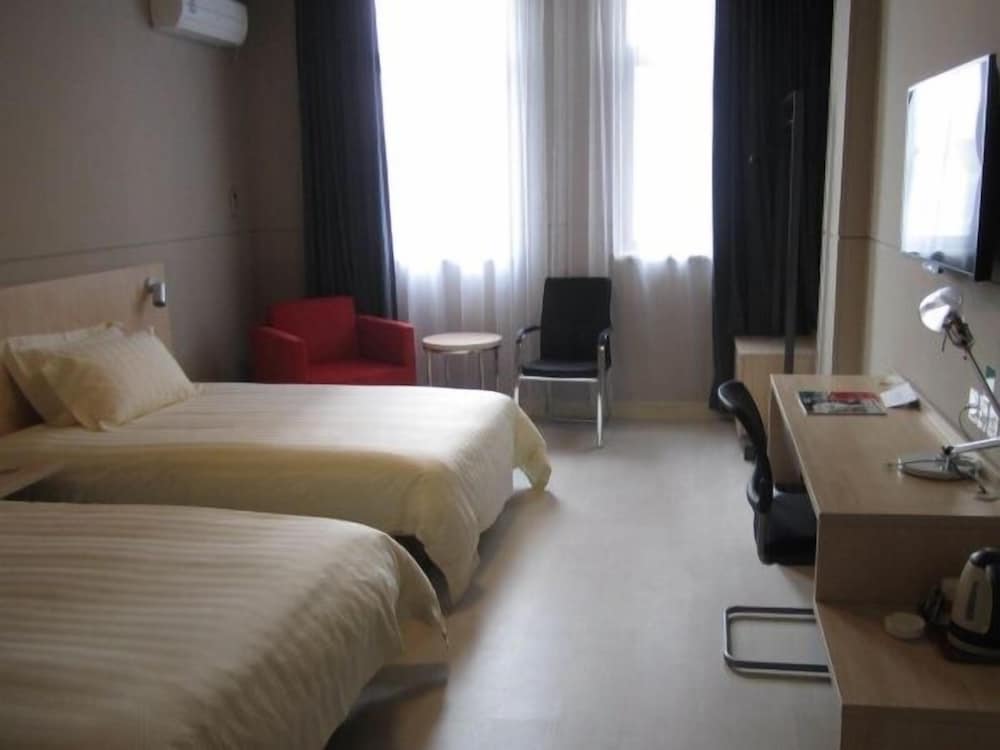 Business Twin Room (B)-Mainland Chinese Citizen Only photo 1