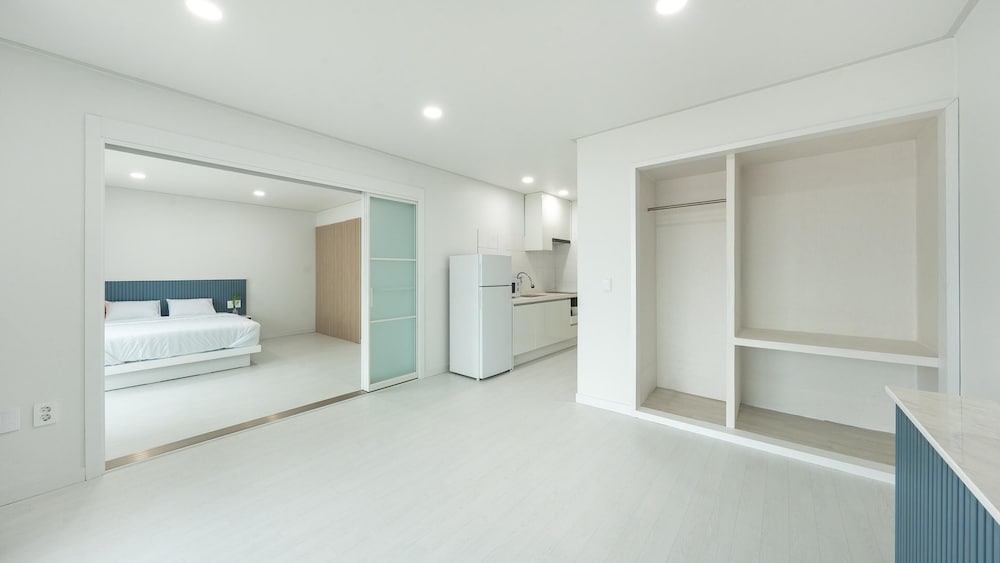 Basic Room, 1 Bedroom (two room C)