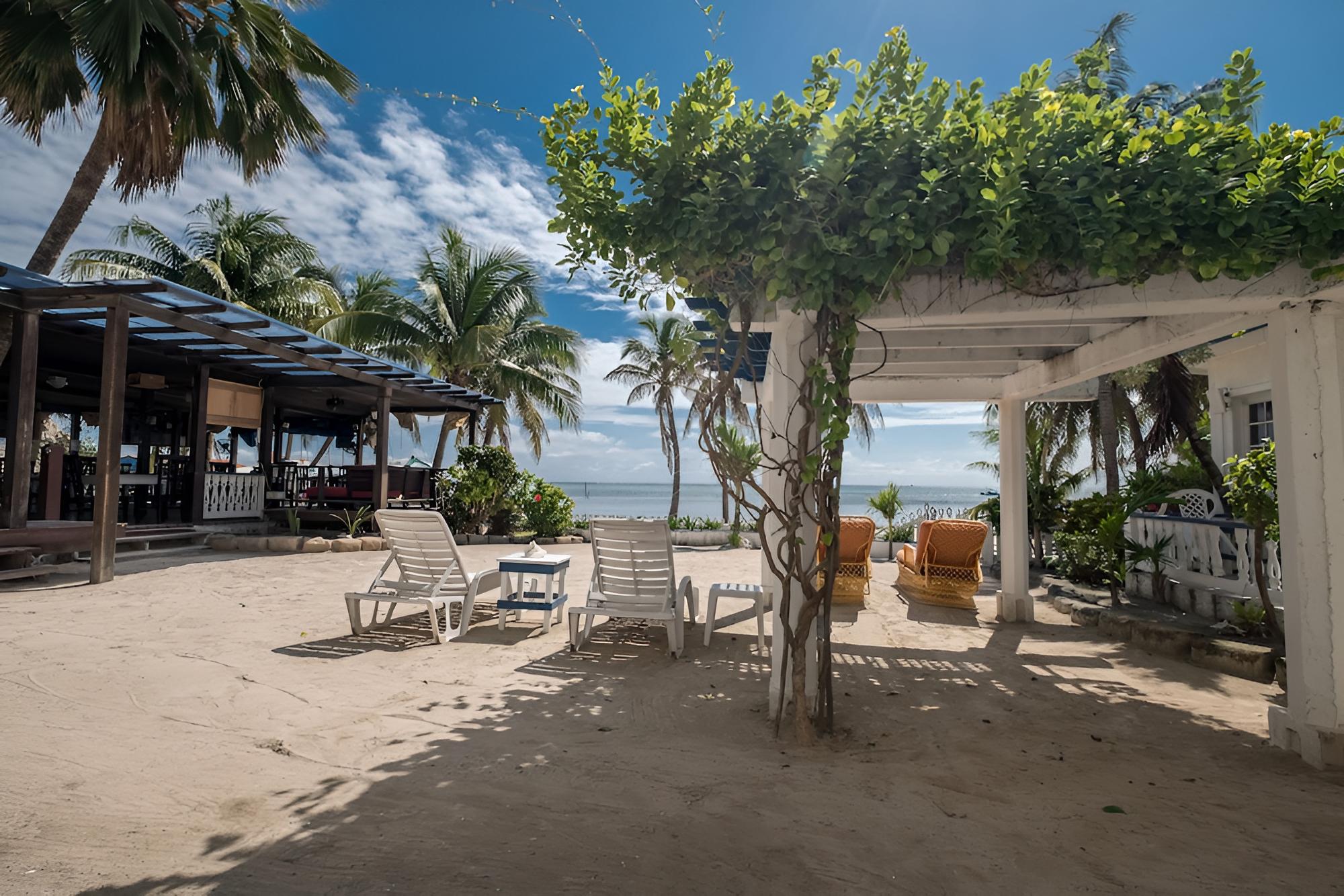 Junior Suite, Multiple Beds, Beach View, Beachfront (SPHR10) photo 2