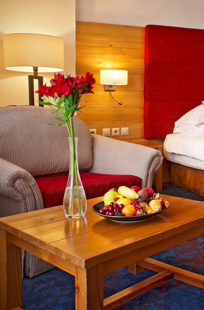 Standard Room, 1 King Bed, City View - Photo 12