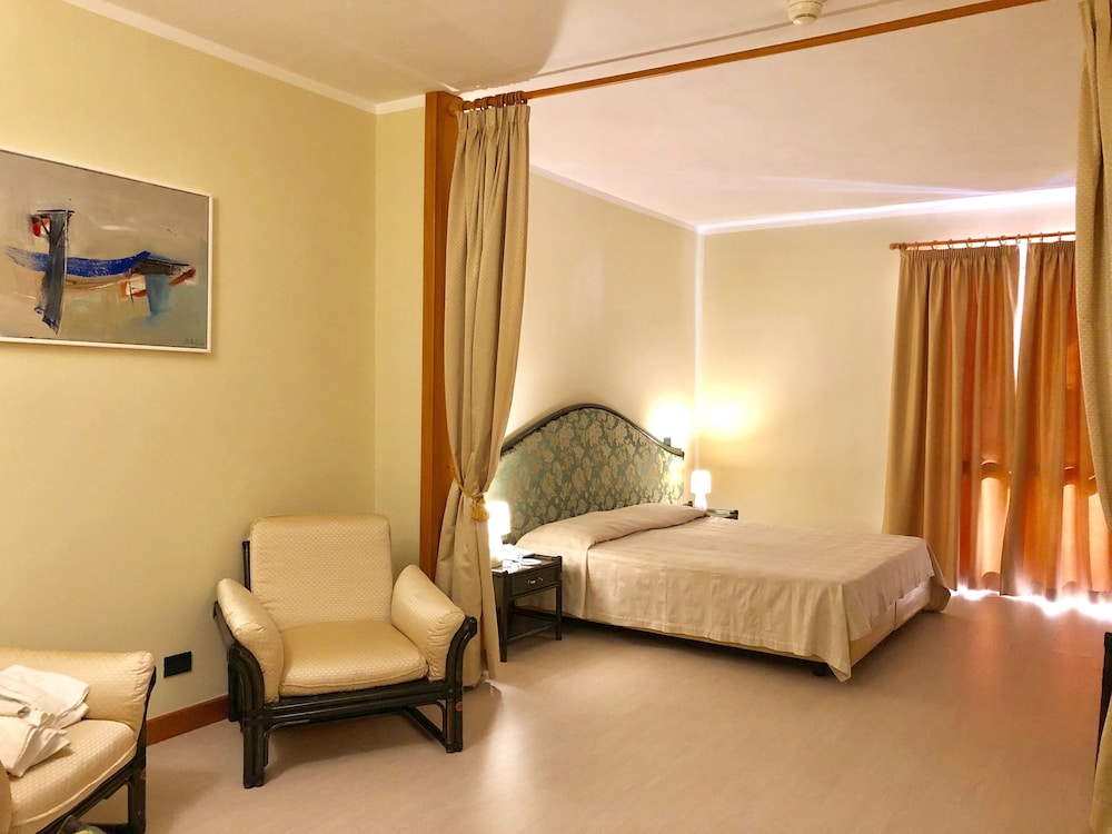 Deluxe Studio Suite, Non Smoking photo 1