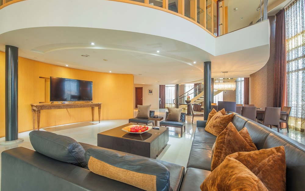 Presidential Suite photo 1