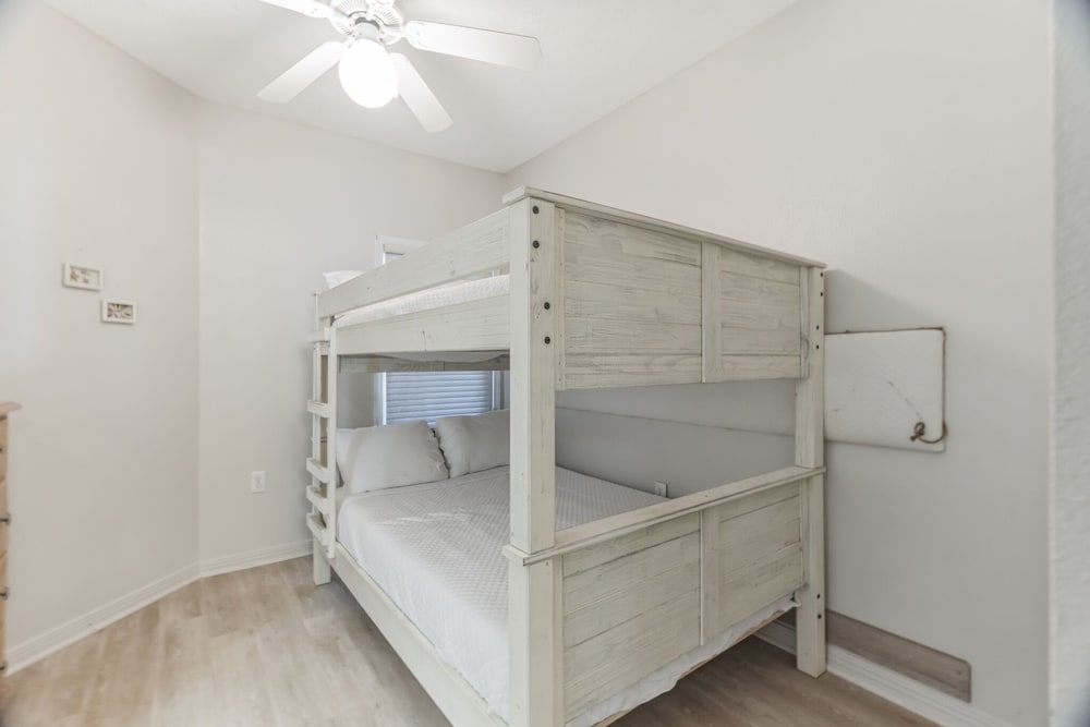 Condo, 3 Bedrooms