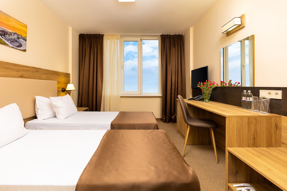 Double or Twin Room - Photo 1