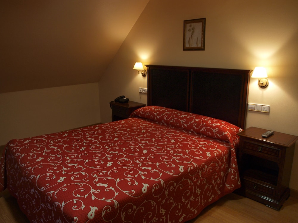Double Room - Photo 3