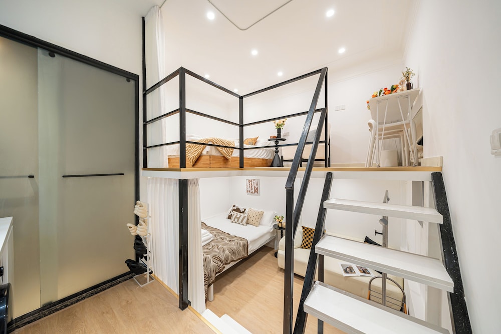 Basic Apartment, Multiple Beds, Non Smoking, Kitchen