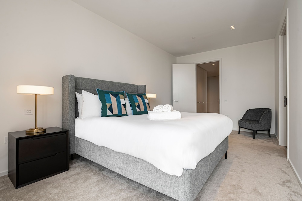 Deluxe Riverside Lejlighed Med Udsigt Over Byen, Billede 10