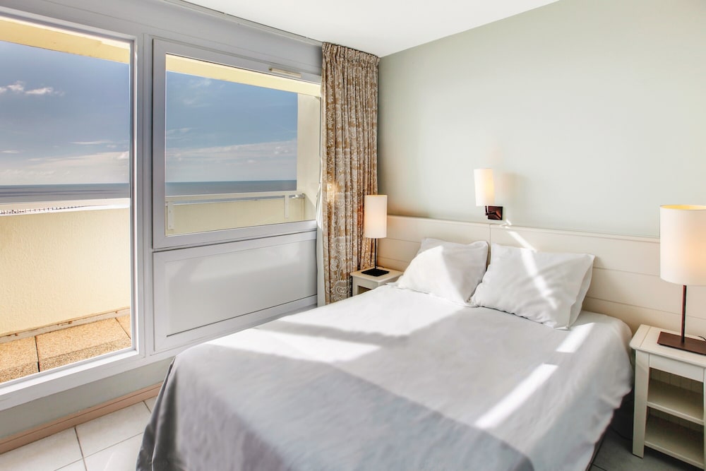 Classic Quadruple Room, 2 Bedrooms, Balcony