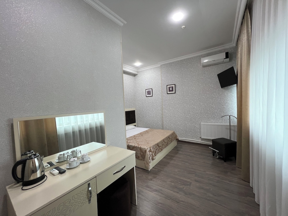Economy Double or Twin Room photo 1