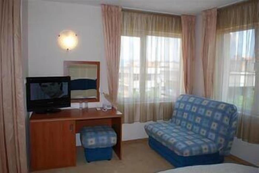 Double Room, Balcony - Photo 1